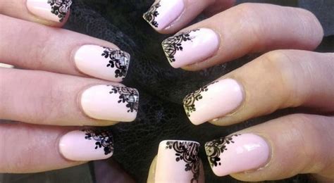 uñas nude con negro|Manicura Nude y Negro: Ideas Elegantes que Marcan Tendencia